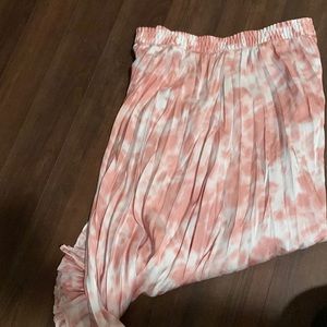 Pink tie dye pleated midi skirt